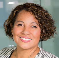 Claire Ashford, hoofd compliance, portretfoto regelgevingsfinanciën